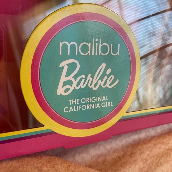 Mattel Signature 50th Anniversary Set of 1971 Malibu Barbie - Picture 5 of 6